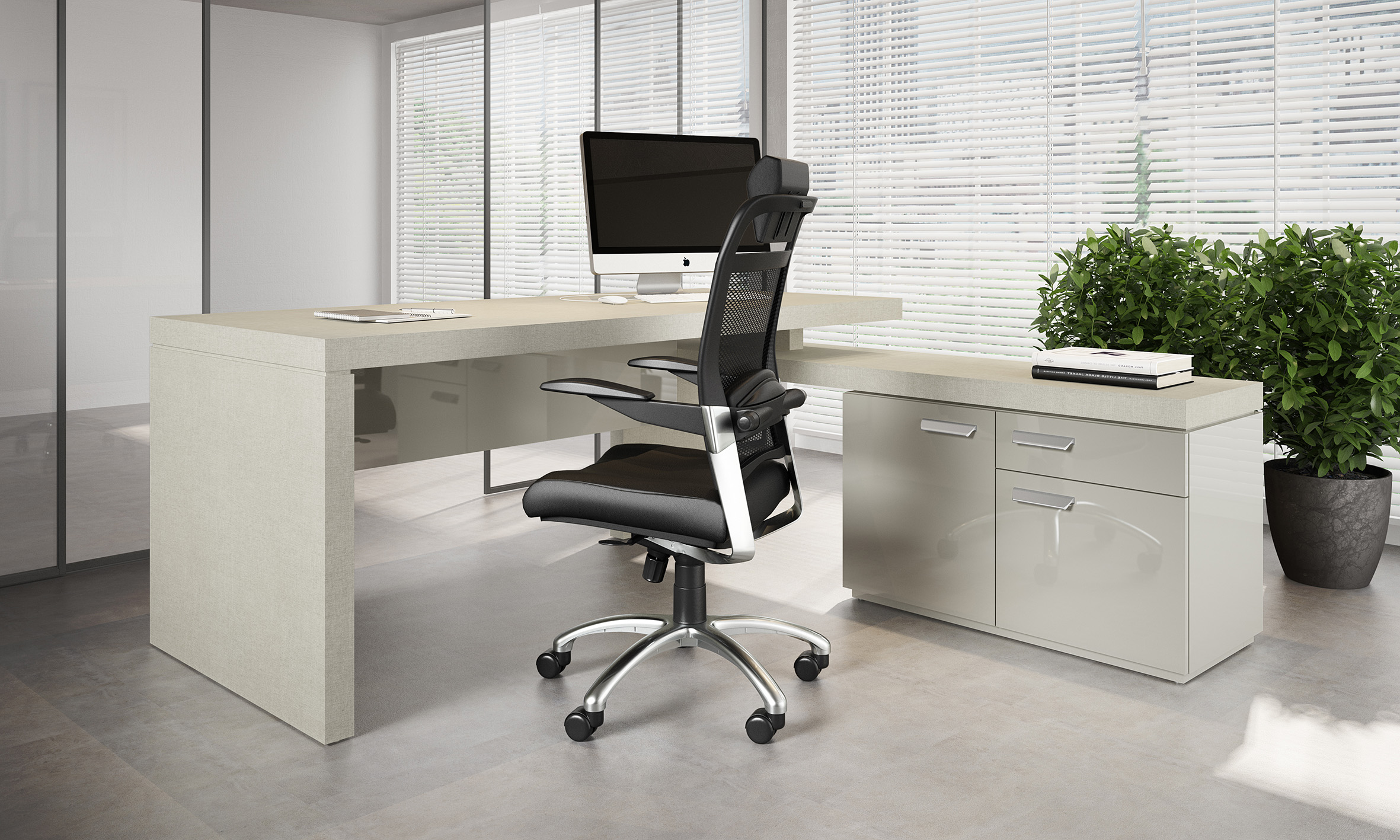 Seu primeiro escritório merece mobiliário que além de bonito, seja altamente resistente, sendo ideal para uso intenso e contínuo. Linha Florença da RS Design.