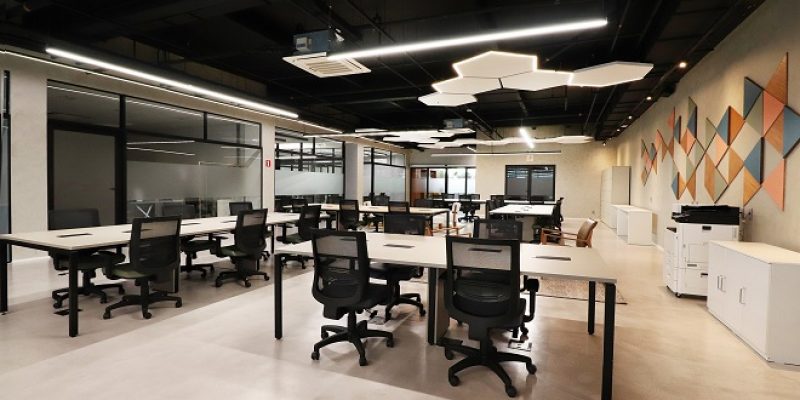 Mobiliário Corporativo para Coworking: como planejar um espaço funcional e acolhedor?