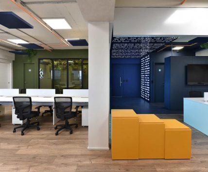 O ciclo de vida dos espaços corporativos: quando renovar, adaptar ou repensar?