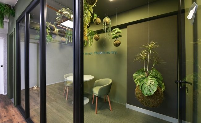 Espaços Silenciosos: O Novo Luxo Invisível nos Ambientes de Trabalho