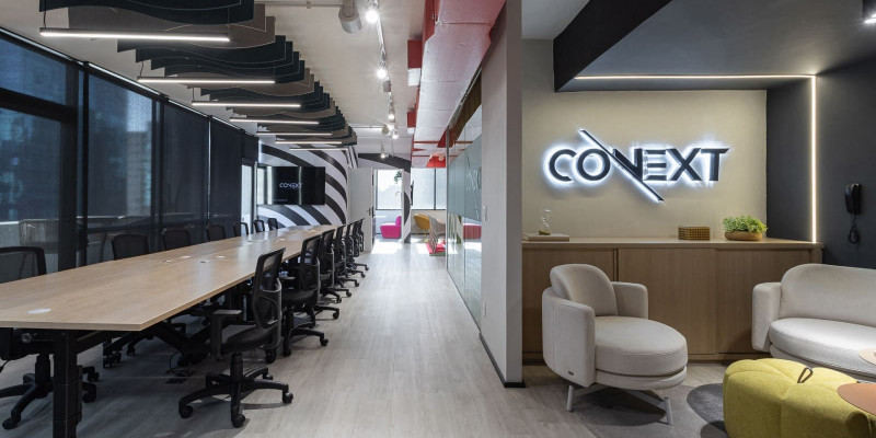 O escritório está afastando as pessoas? Como o mobiliário influencia o engajamento.